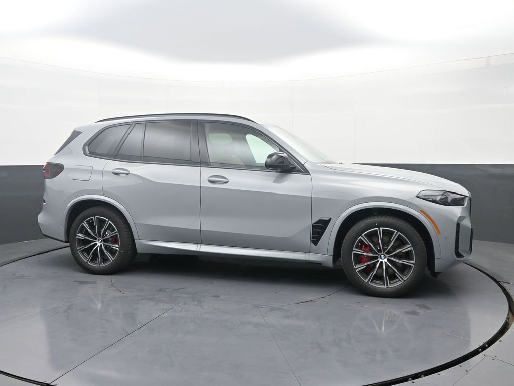 New 2026 BMW X5 M60i w/ Climate Comfort Package image 2