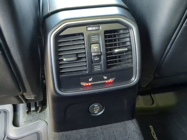 Used 2018 Porsche Macan image 17