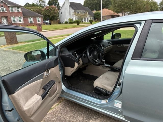 Used 2014 Honda Civic Hybrid Sedan image 6