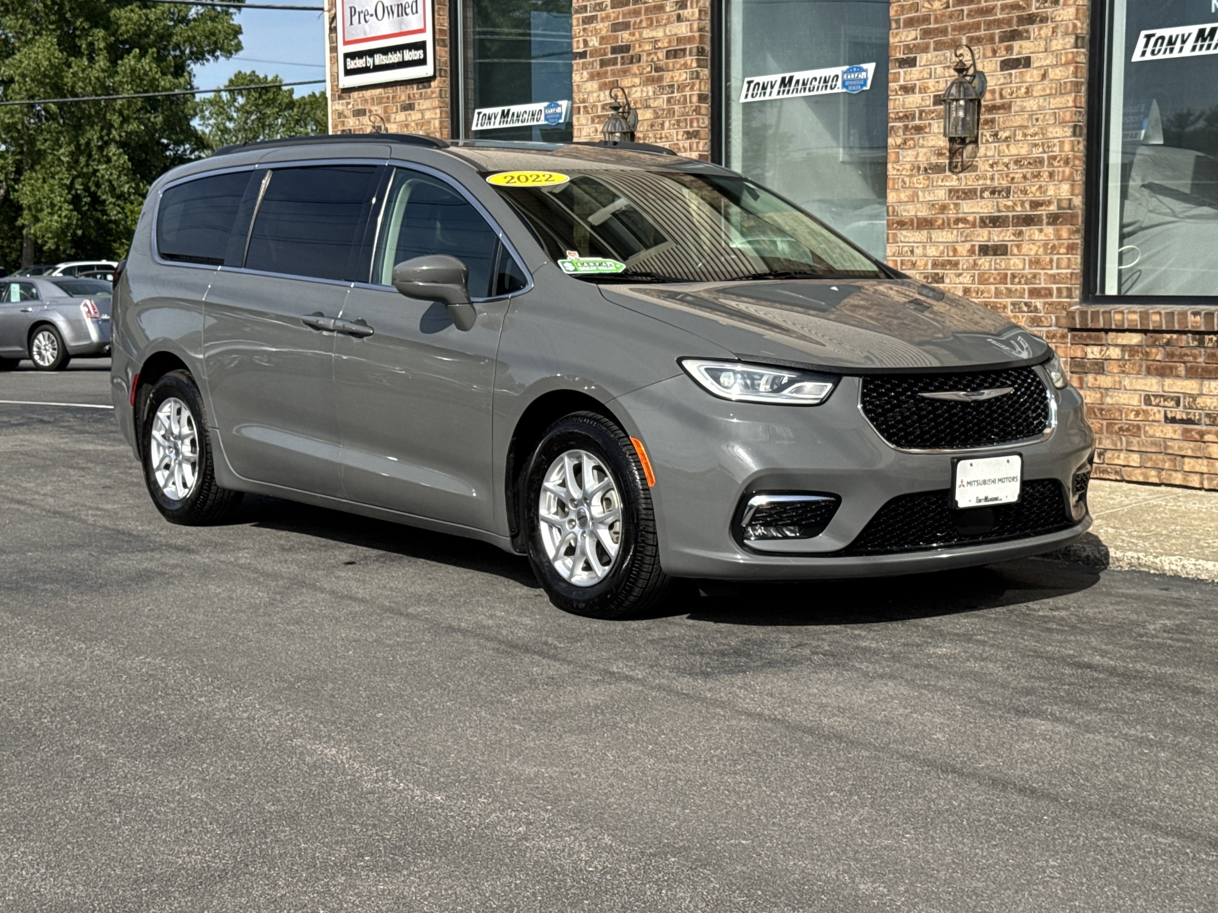 Used 2022 Chrysler Pacifica Touring-L FWD image 7