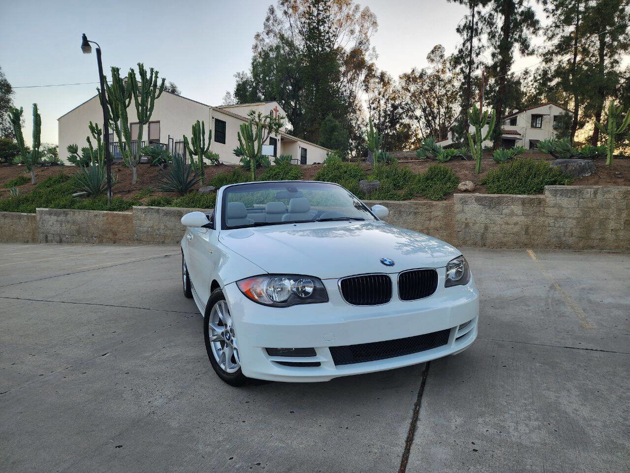 Used 2008 BMW 128i Convertible image 24