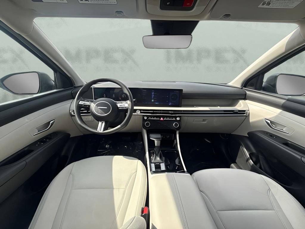 Used 2025 Hyundai Tucson SEL FWD image 11
