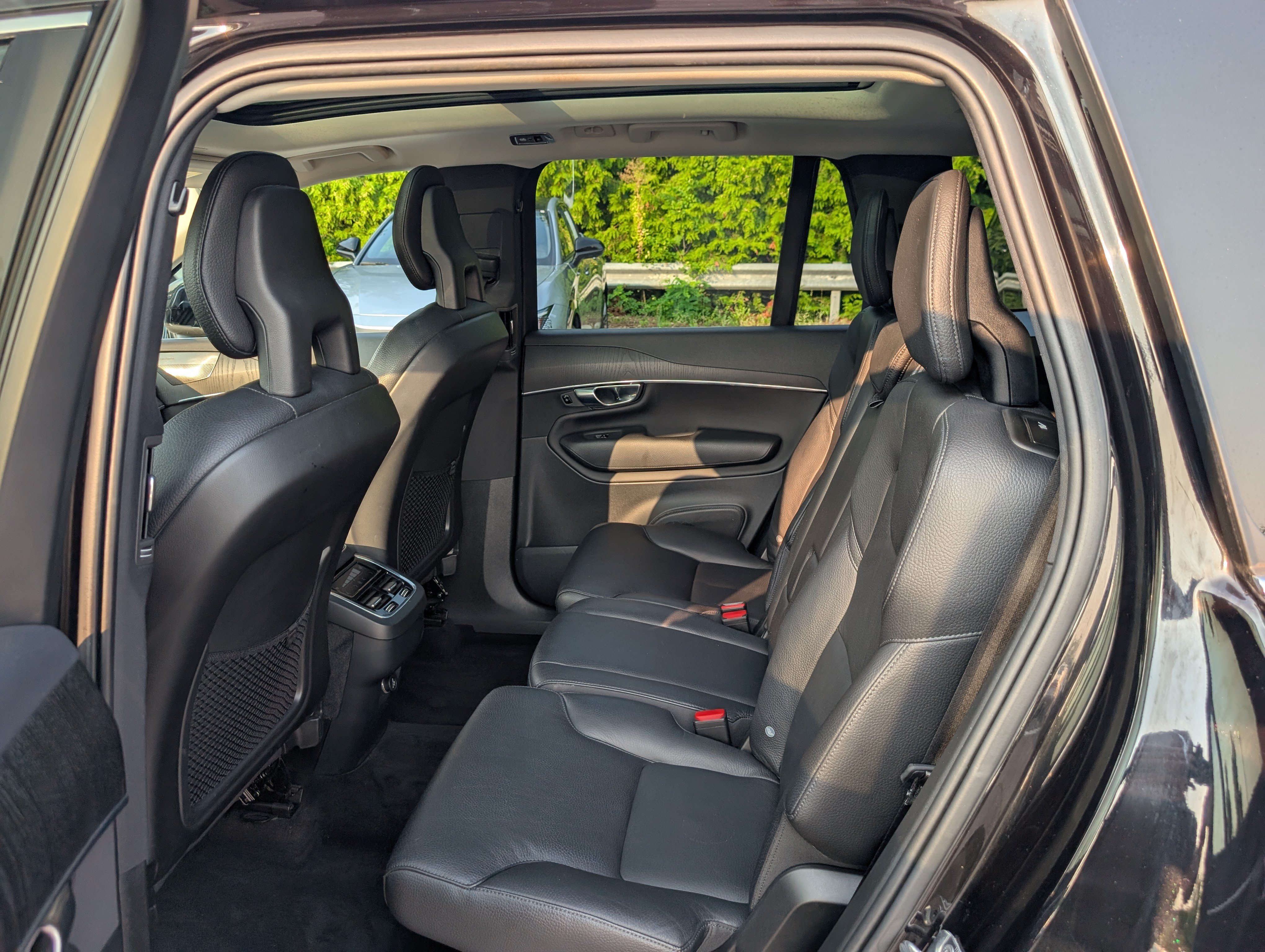 Used 2020 Volvo XC90 T6 Momentum AWD/4WD image 16