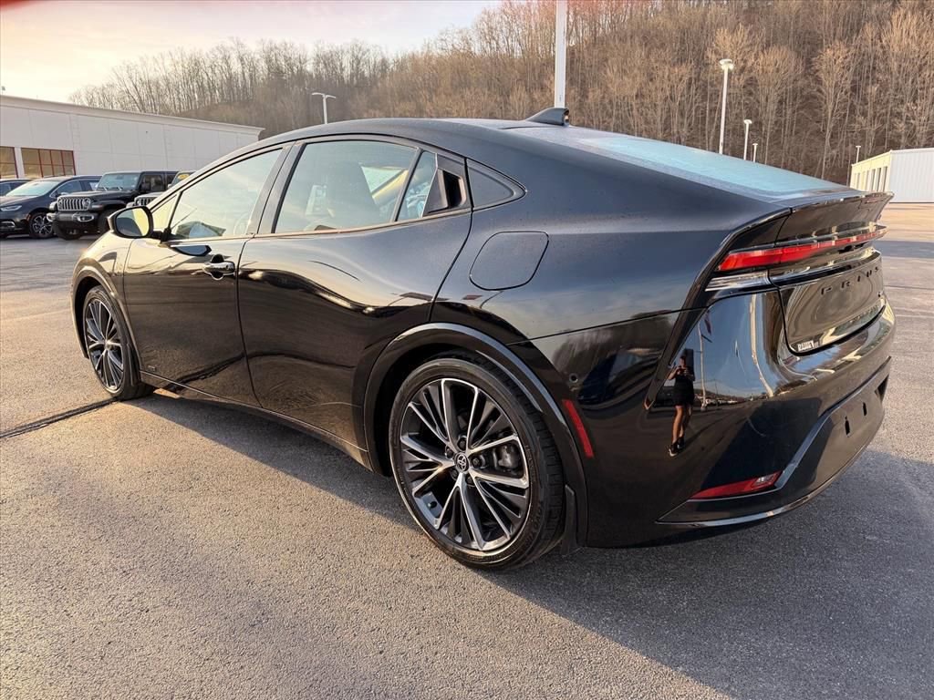 Used 2024 Toyota Prius Limited w/ Limited Premium Package image 8