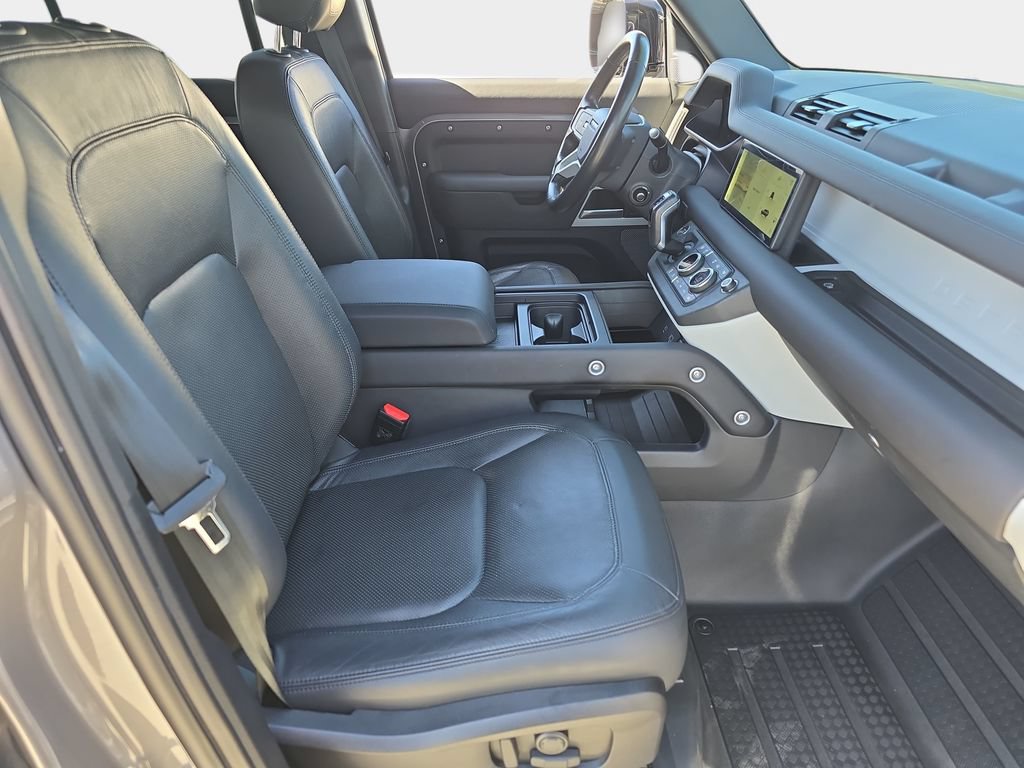 Used 2024 Land Rover Defender 110 S AWD/4WD image 10