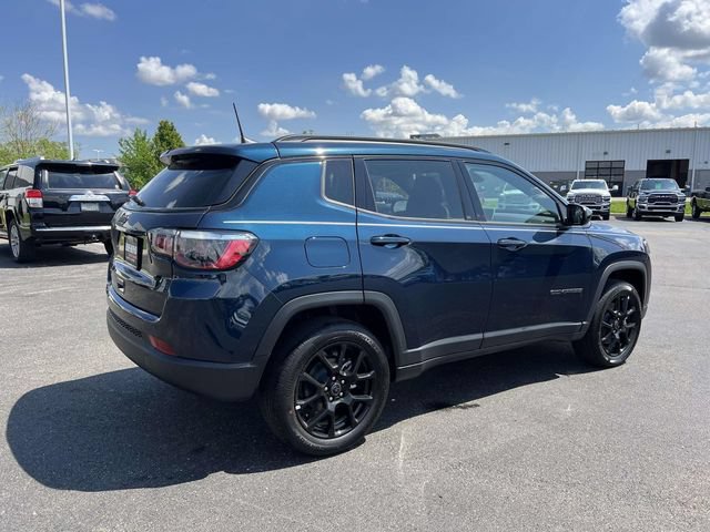New 2026 Jeep Compass Latitude AWD/4WD image 8