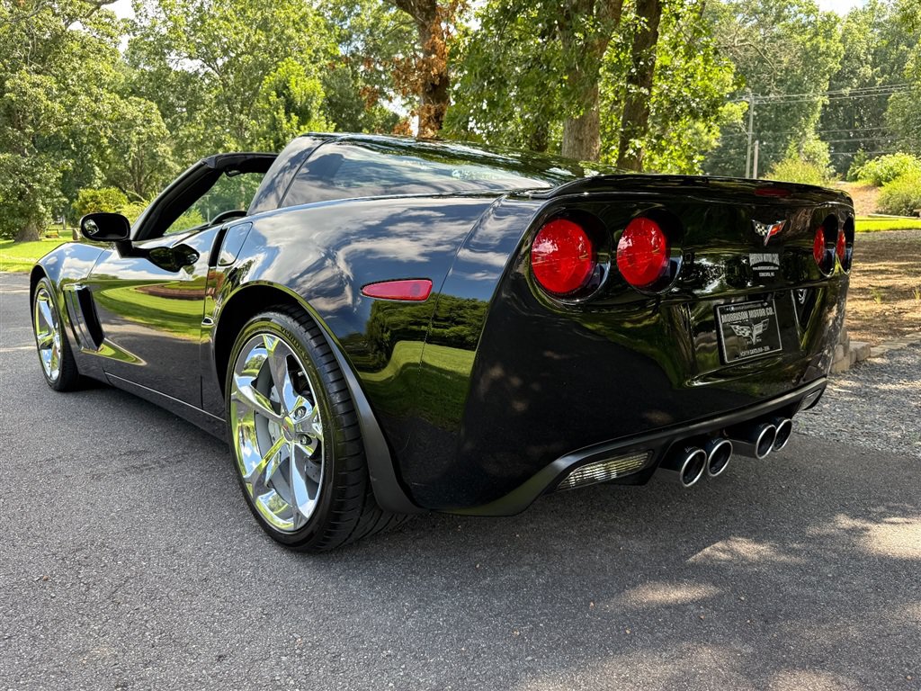 Used 2010 Chevrolet Corvette Grand Sport w/ Roof Package RWD image 24