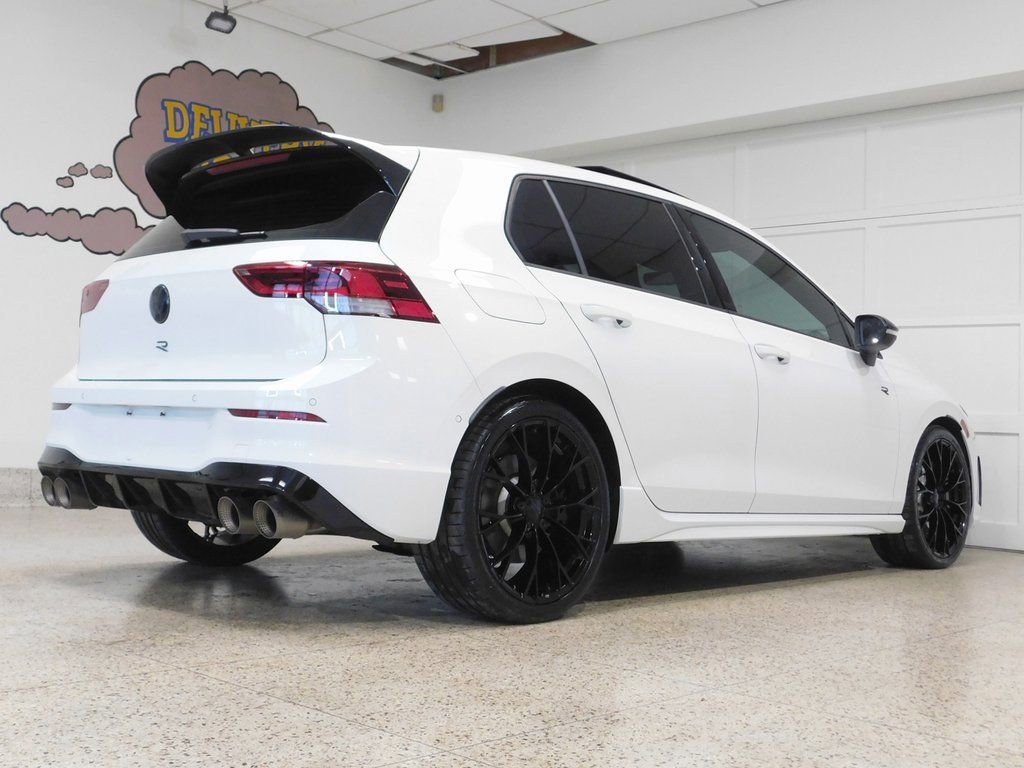 Used 2025 Volkswagen Golf R image 4