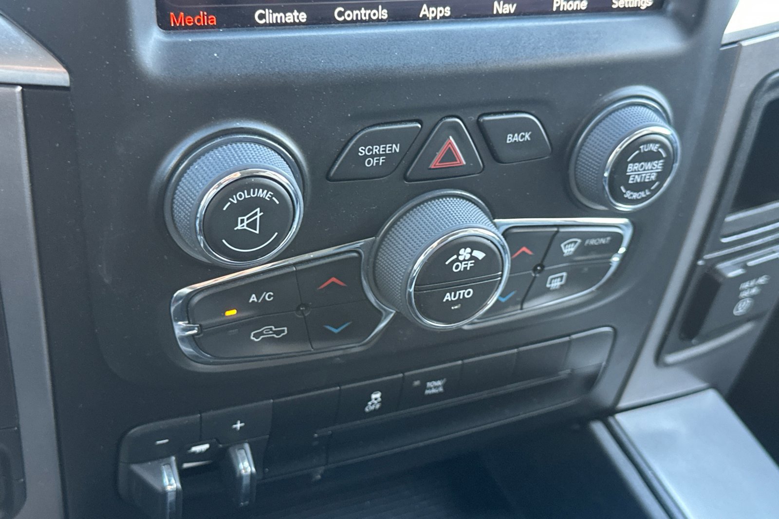 Used 2023 RAM 1500 Classic SLT w/ Trailer & Traction Group AWD/4WD image 27