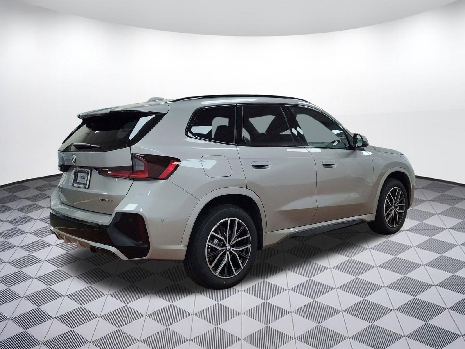 Used 2026 BMW X1 xDrive28i w/ M Sport Package image 8