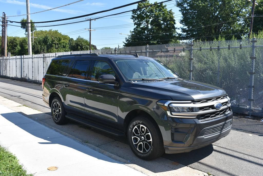 Used 2022 Ford Expedition Max XLT RWD image 4