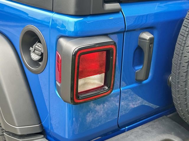 Used 2024 Jeep Wrangler Sport S image 12