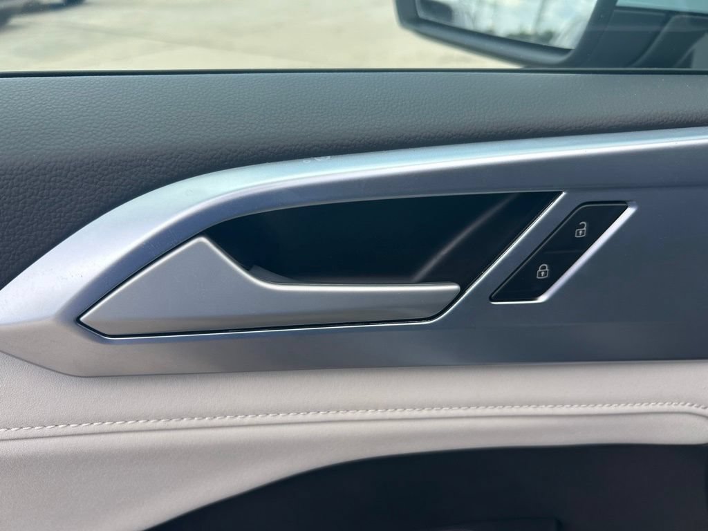 New 2026 Volkswagen Taos SE FWD image 49