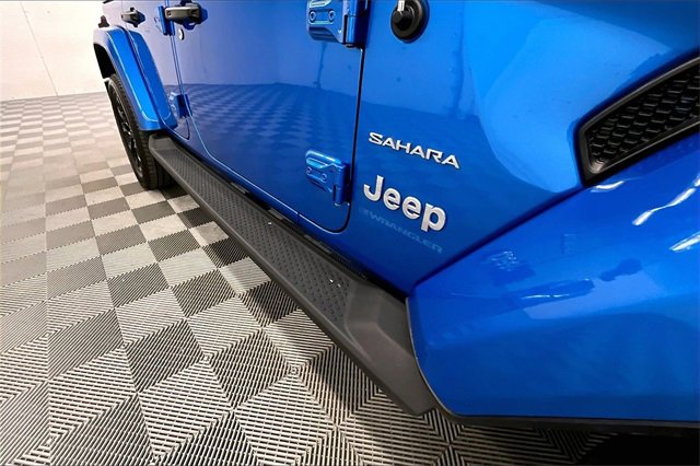 Used 2023 Jeep Wrangler Unlimited Sahara w/ Cold Weather Group image 9