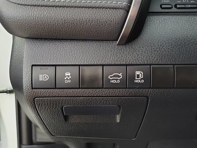 Used 2023 Toyota Camry SE w/ Convenience Package FWD image 23