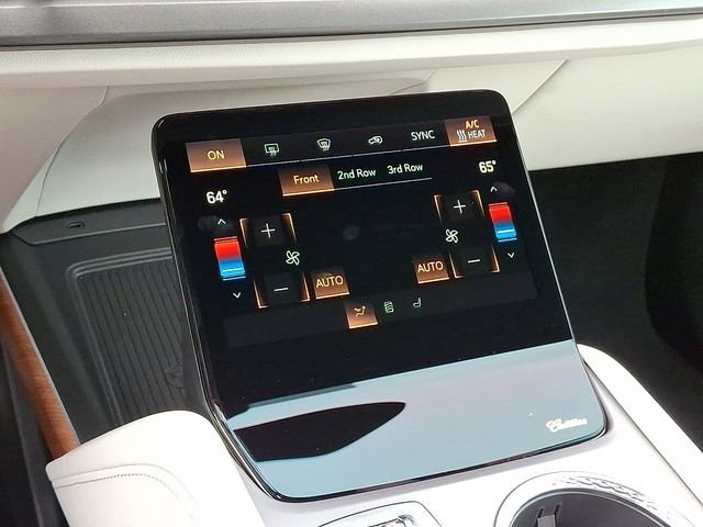 New 2026 Cadillac Vistiq Luxury w/ LPO, Floor Liner Package image 10