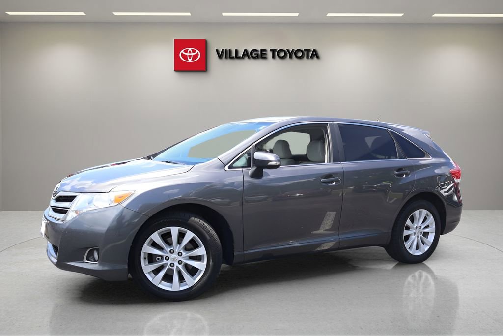 Used 2015 Toyota Venza LE AWD/4WD image 1