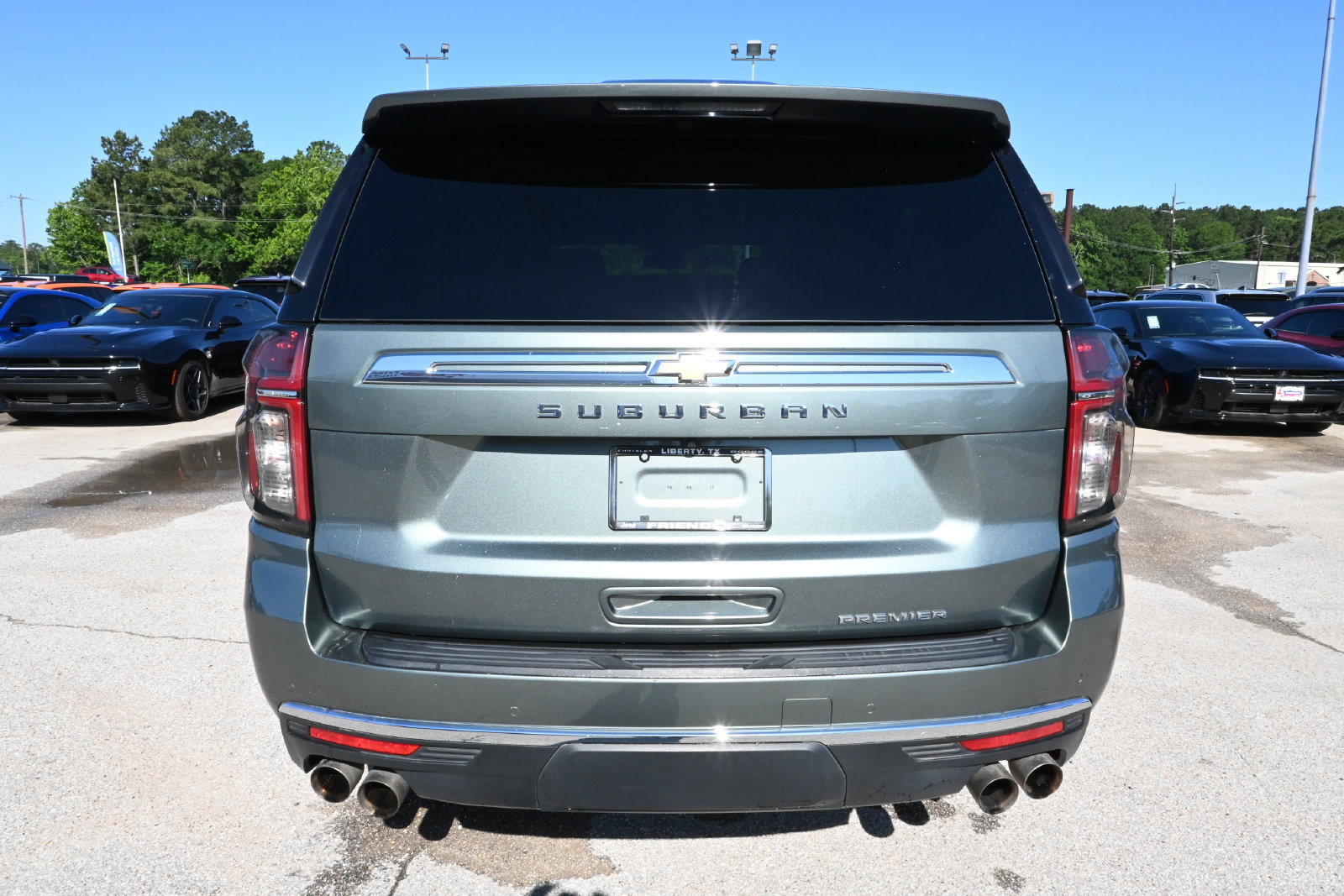 Used 2024 Chevrolet Suburban Premier AWD/4WD image 34