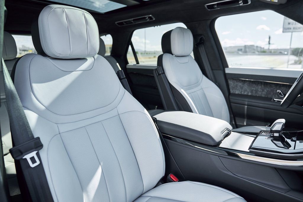 Used 2025 Land Rover Range Rover Sport Autobiography image 34
