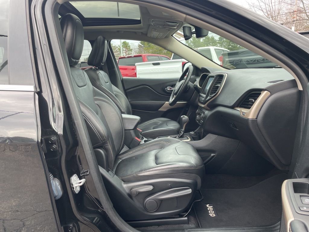 Used 2018 Jeep Cherokee Limited image 34