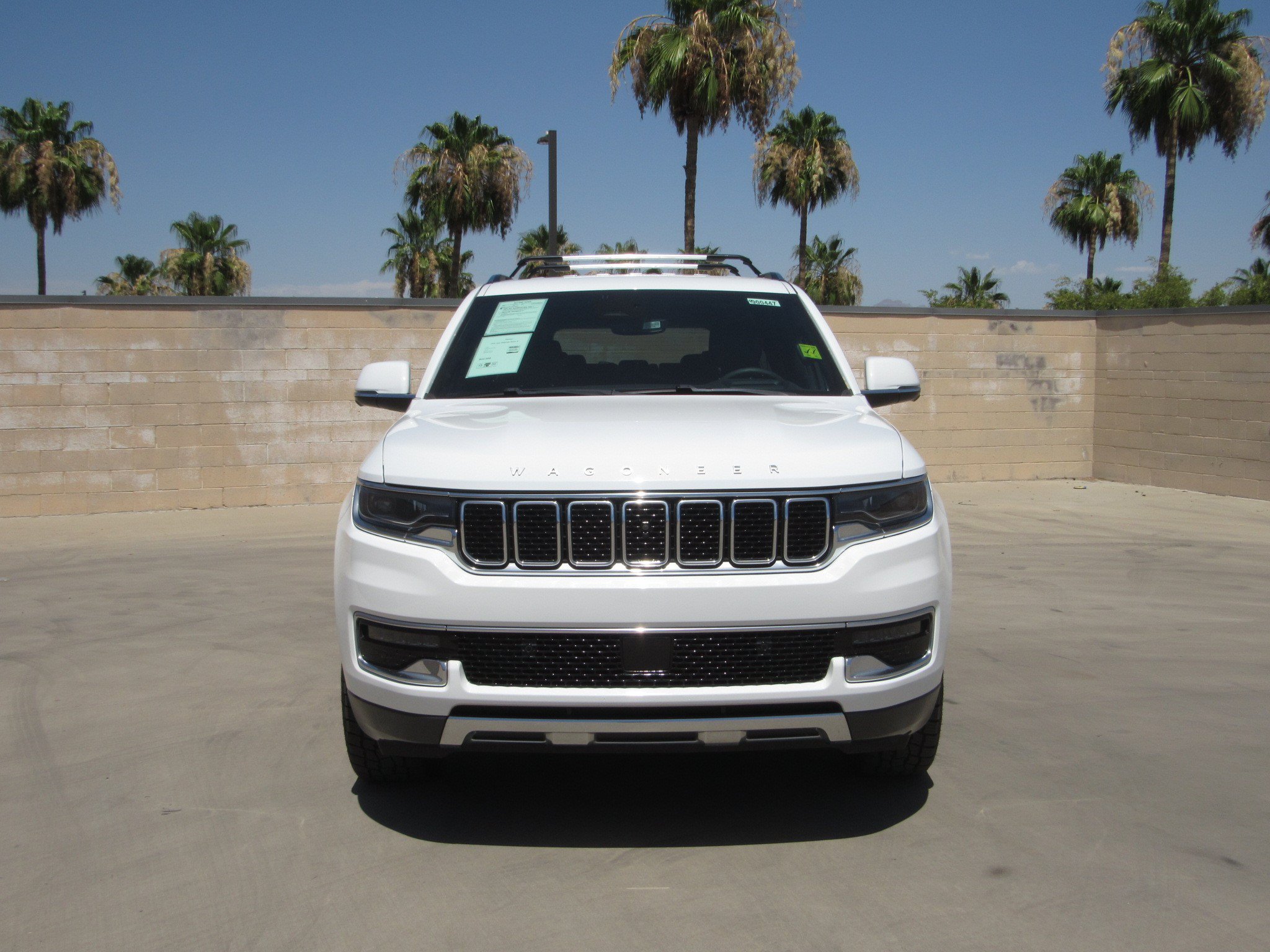 Used 2022 Jeep Wagoneer Series III w/ Convenience Group I AWD/4WD image 3