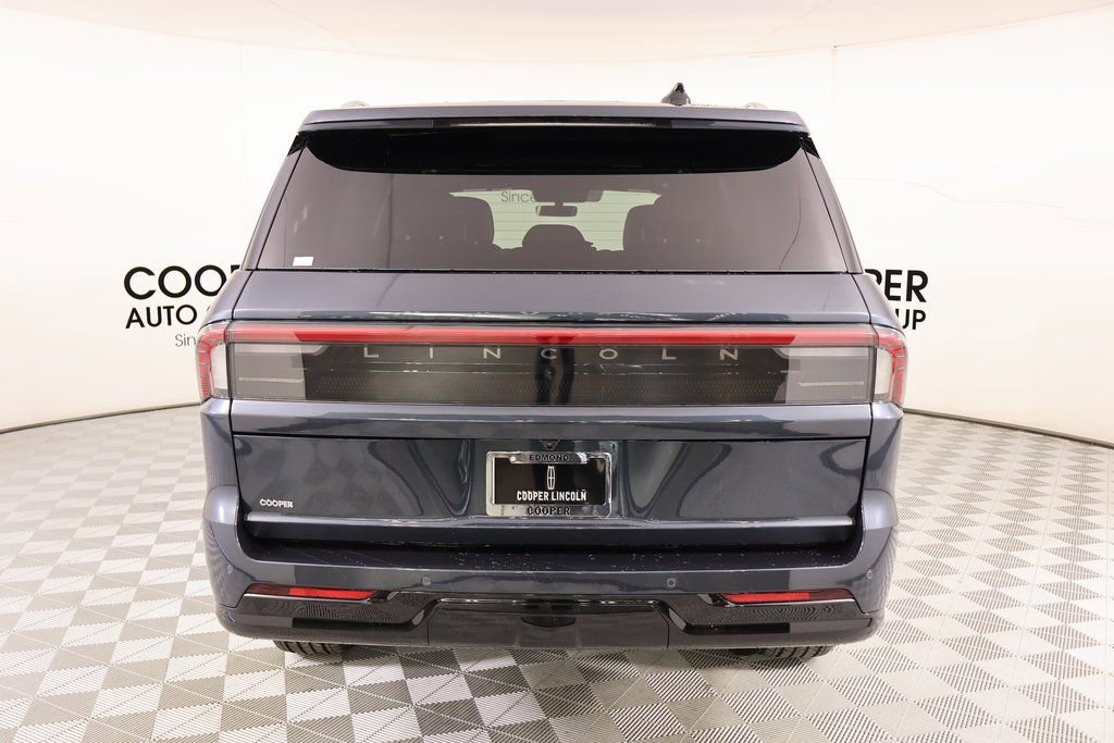 New 2025 Lincoln Navigator Reserve image 23