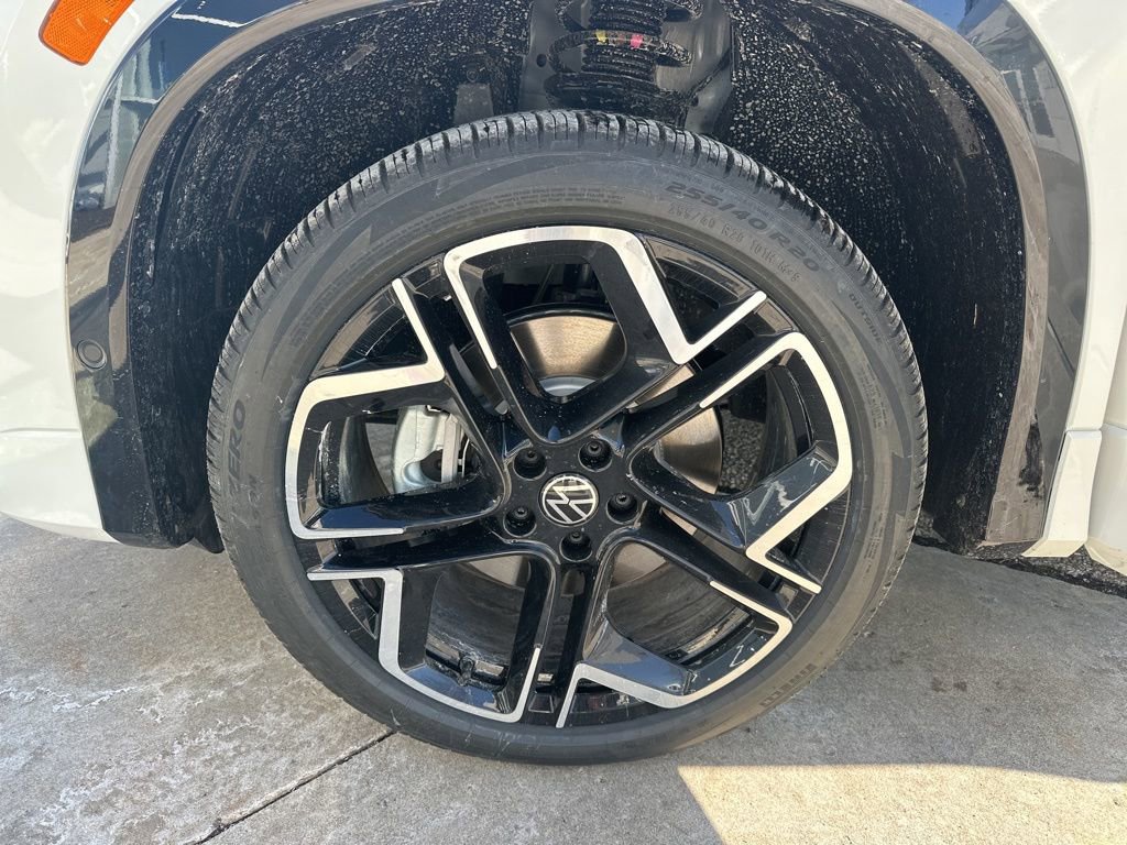 New 2026 Volkswagen Tiguan SEL R-Line image 27