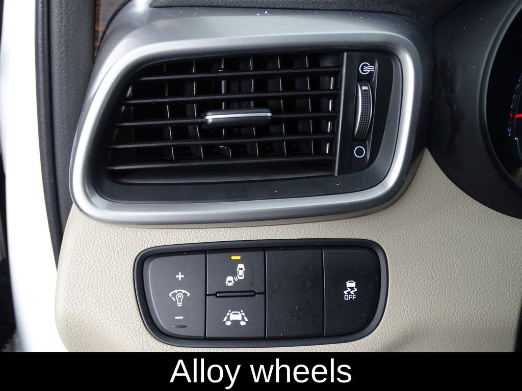 Used 2019 Kia Sorento EX image 19