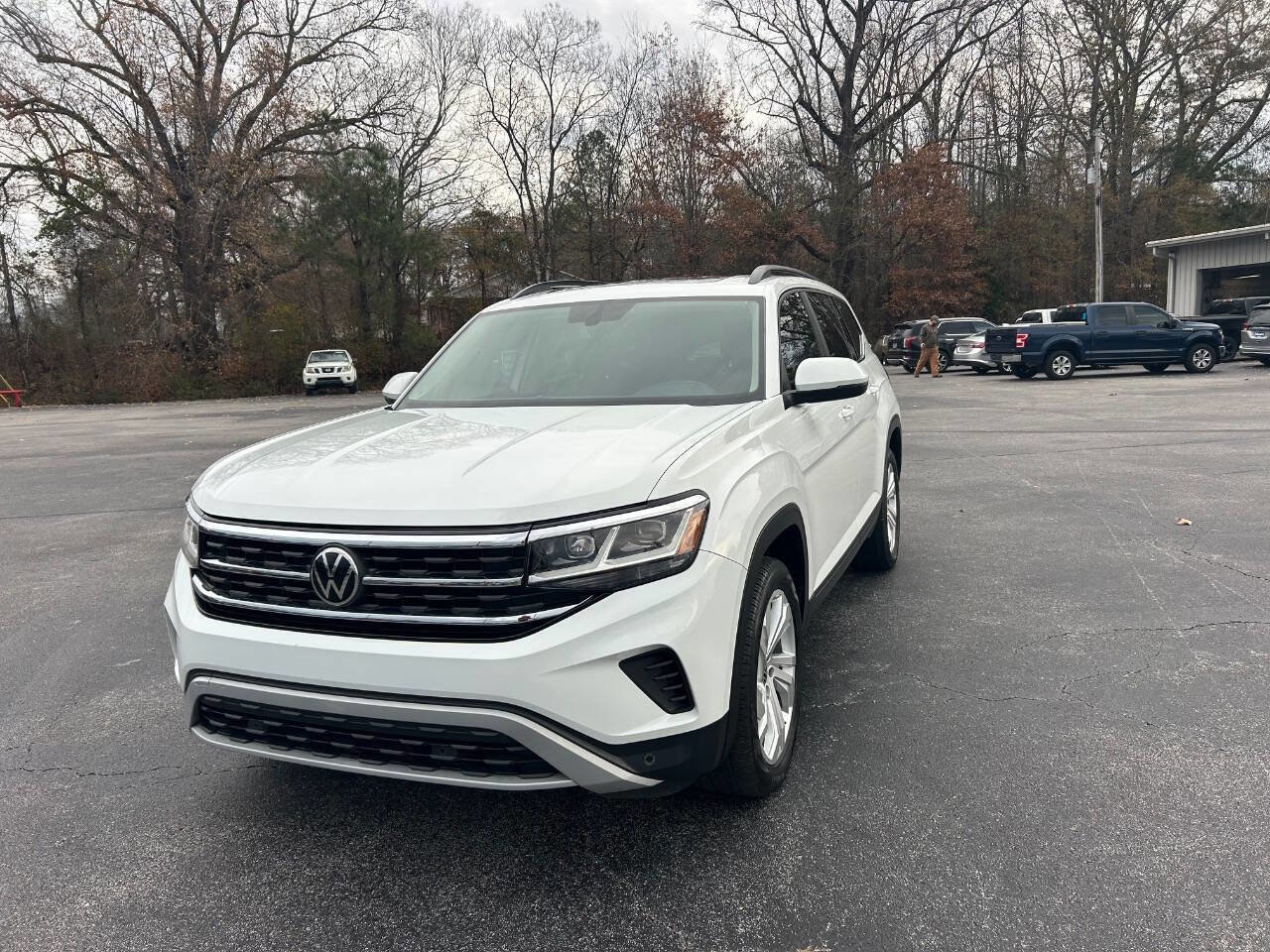 Used 2021 Volkswagen Atlas SE image 2