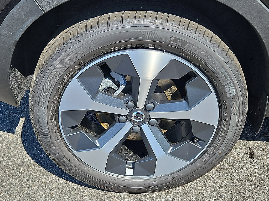 New 2026 Volvo XC40 B5 Core w/ Climate Package AWD/4WD image 8