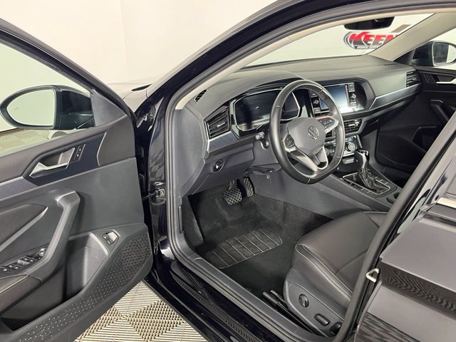 Used 2024 Volkswagen Jetta SE FWD image 21