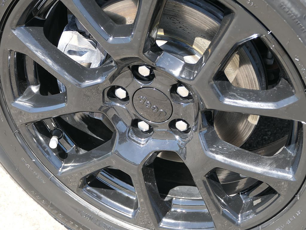 Used 2022 Jeep Compass Latitude FWD image 9