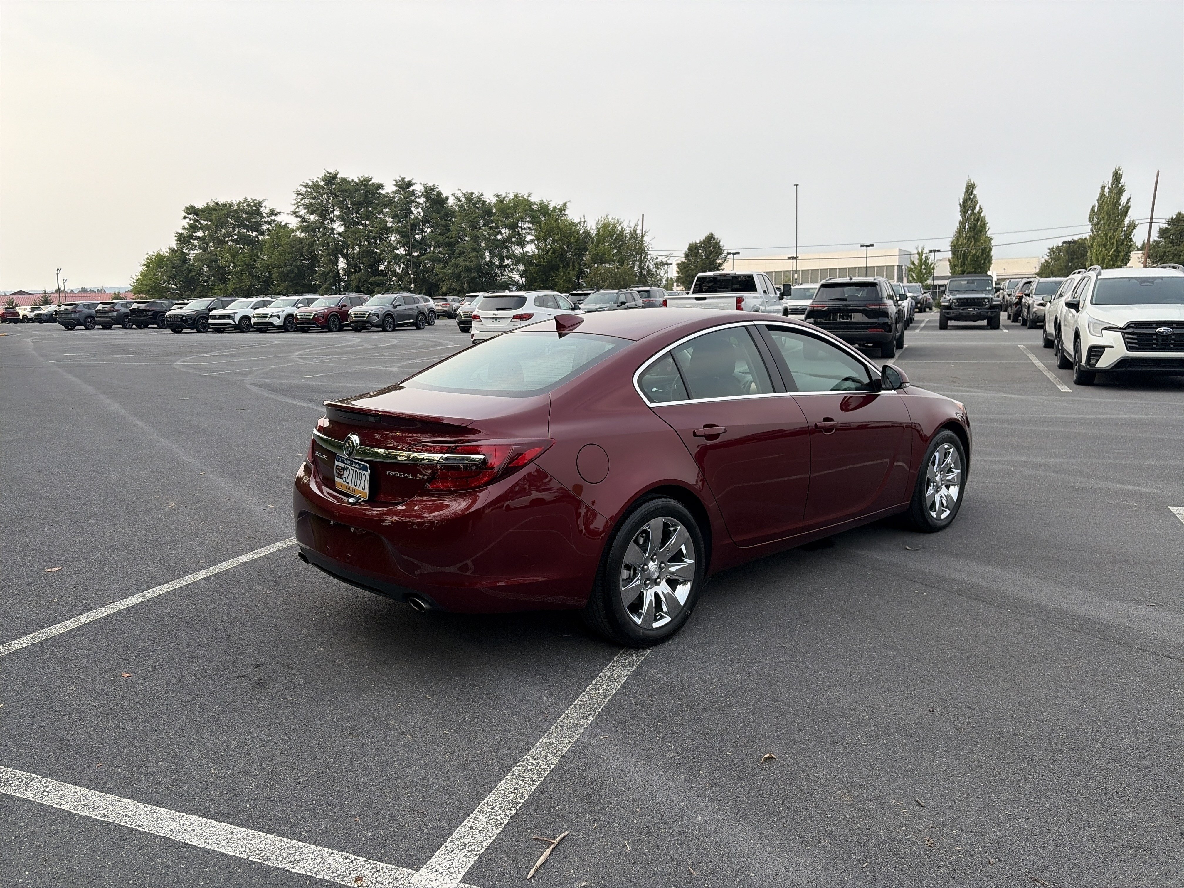 Used 2017 Buick Regal Sport Touring FWD image 5