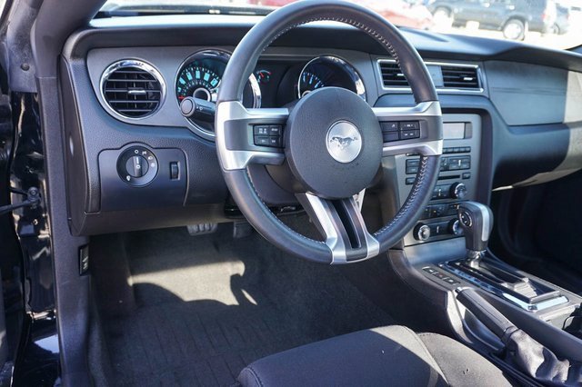 Used 2014 Ford Mustang GT image 10