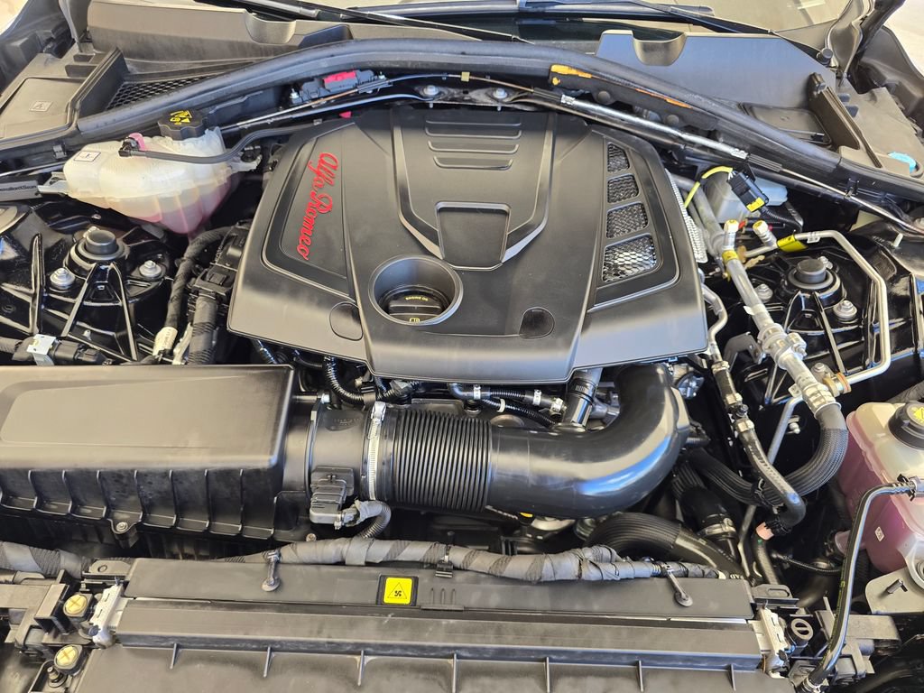 Used 2019 Alfa Romeo Giulia RWD image 34