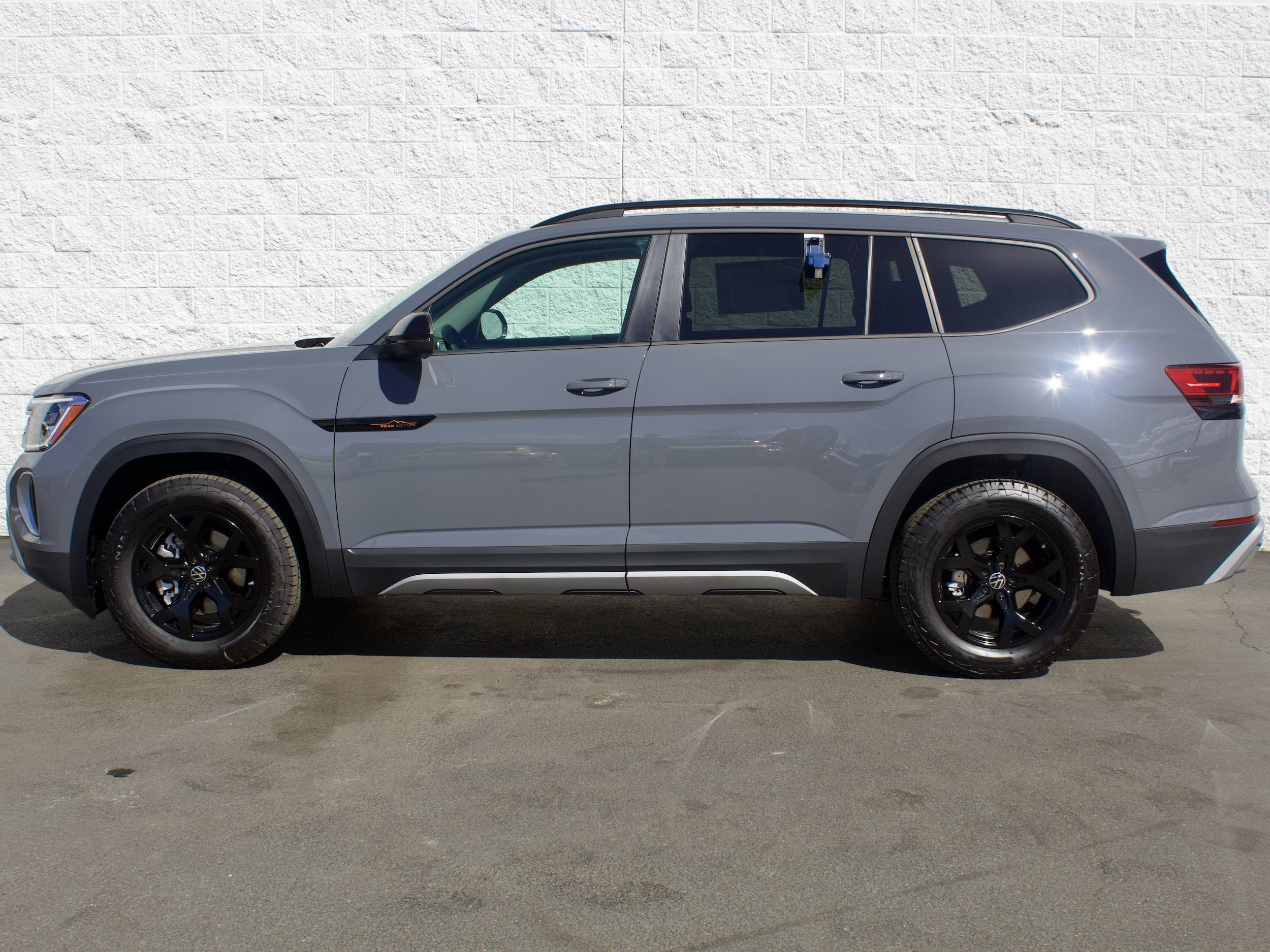 New 2026 Volkswagen Atlas Peak Edition AWD/4WD image 4