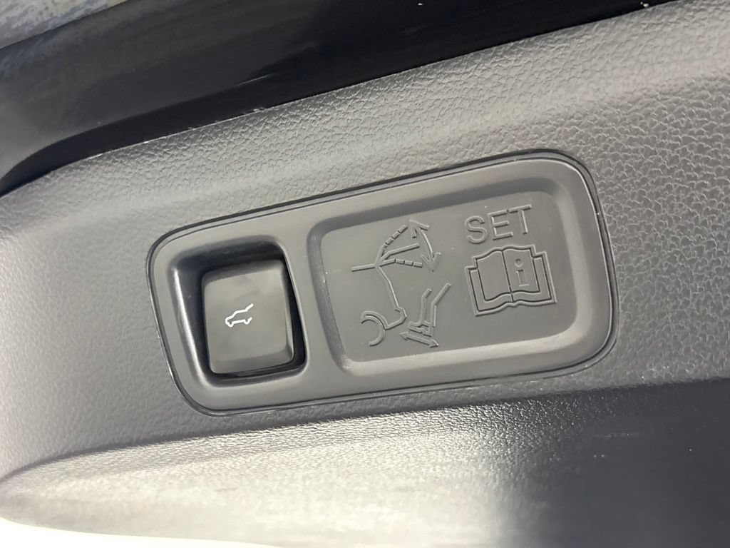 Used 2023 Lincoln Navigator L Reserve AWD/4WD image 26