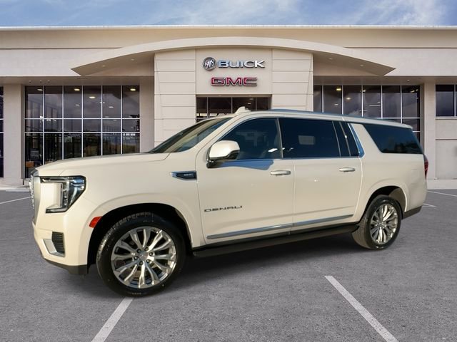 Used 2022 GMC Yukon XL Denali image 7