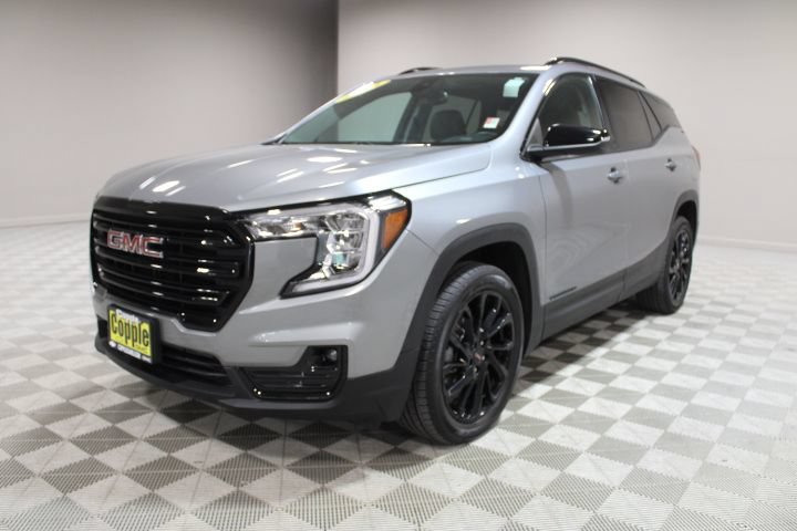 Used 2024 GMC Terrain SLT w/ Infotainment Package II AWD/4WD image 7