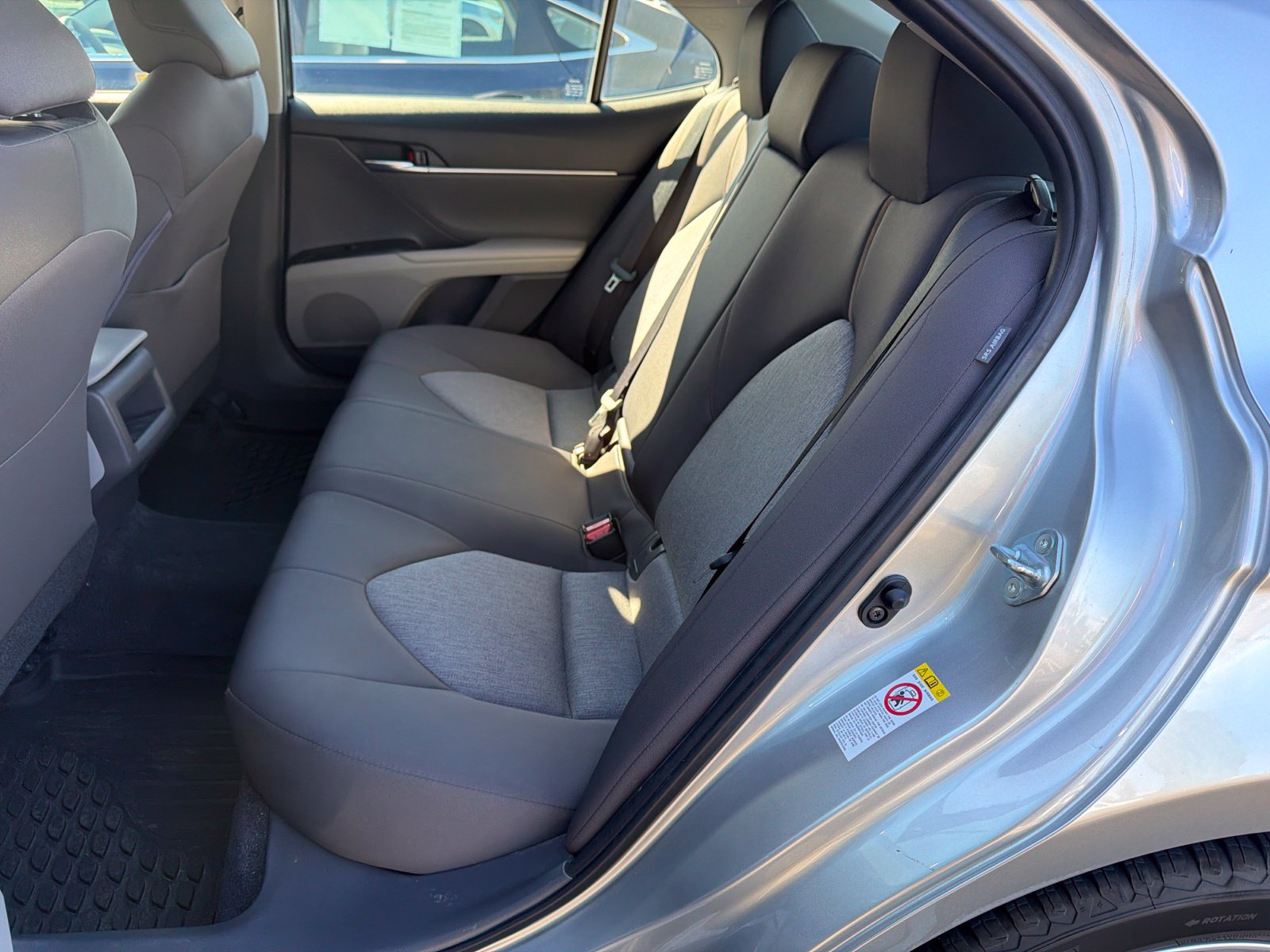Used 2018 Toyota Camry LE FWD image 10