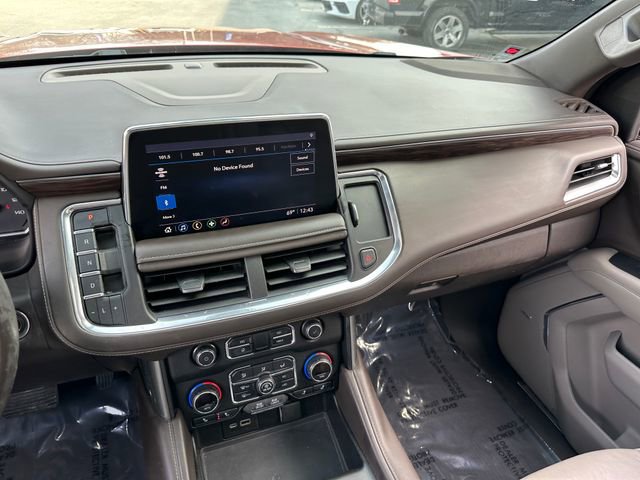 Used 2021 Chevrolet Suburban LT w/ LT Signature Package RWD image 16