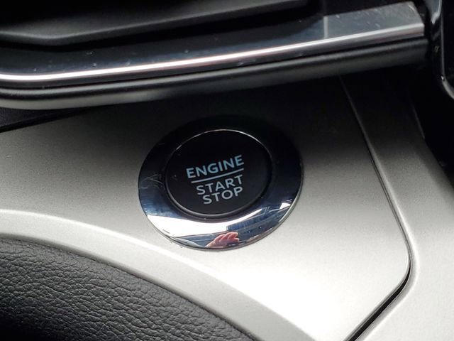 Used 2022 Ford Explorer XLT w/ Equipment Group 202A image 14