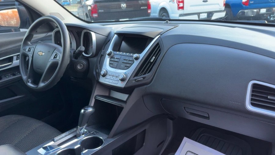 Used 2017 Chevrolet Equinox LS image 15