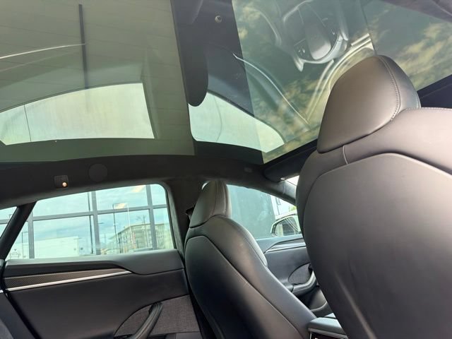 Used 2022 Tesla Model S Plaid AWD/4WD image 16