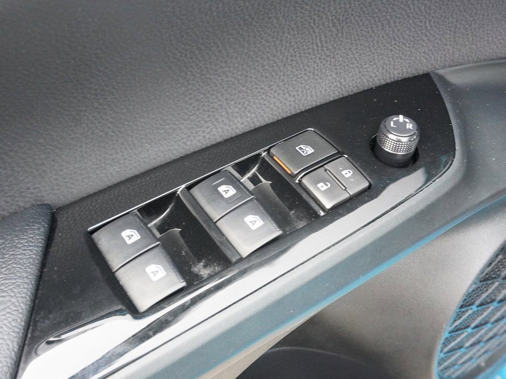 Used 2017 Toyota Prius Prime Plus image 28