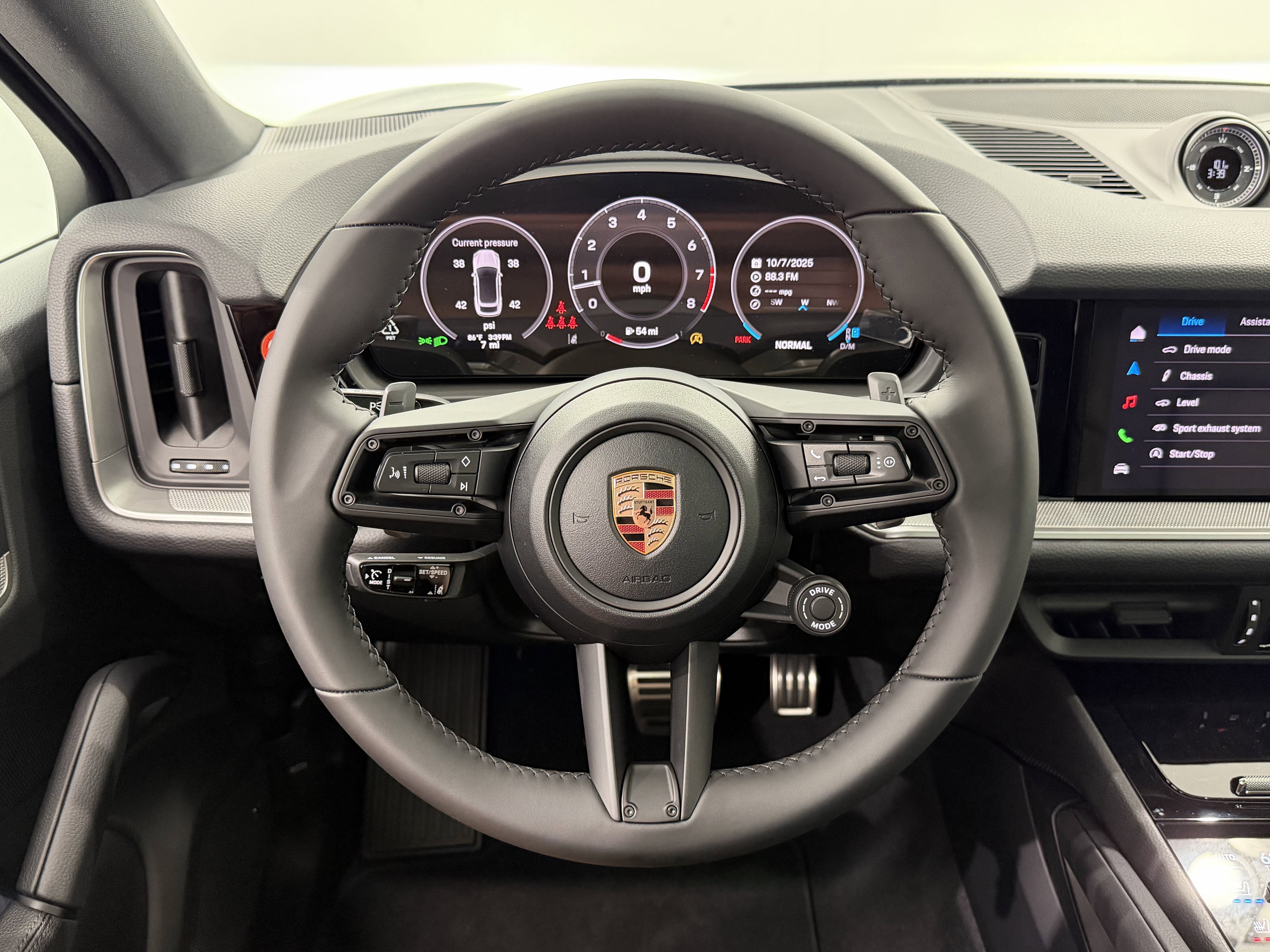 New 2026 Porsche Cayenne S image 44