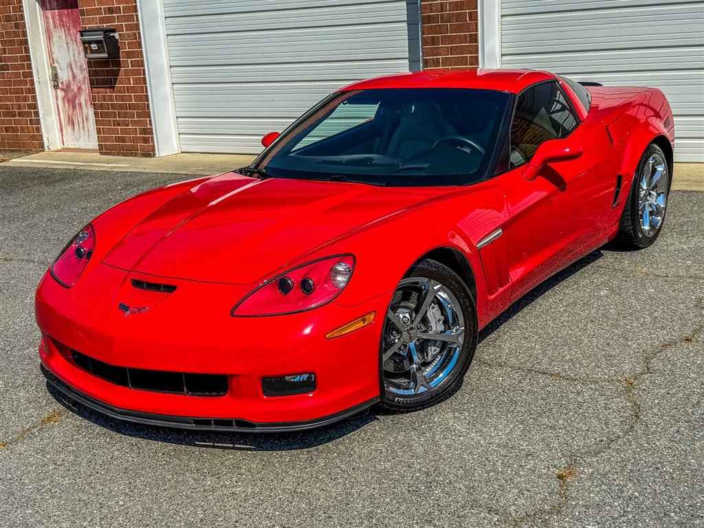 Used 2010 Chevrolet Corvette Grand Sport w/ Preferred Equipment Group image 3