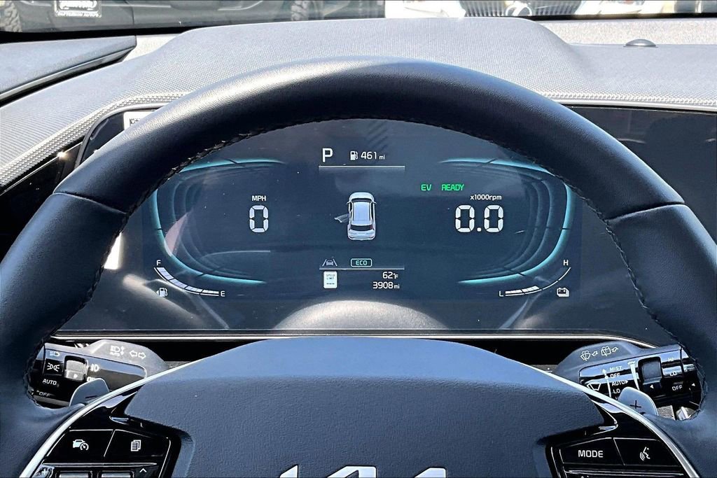 Certified 2025 Kia Niro EX Touring FWD image 13