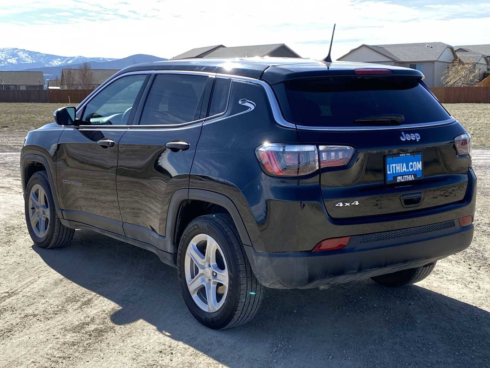 Used 2024 Jeep Compass Sport image 12