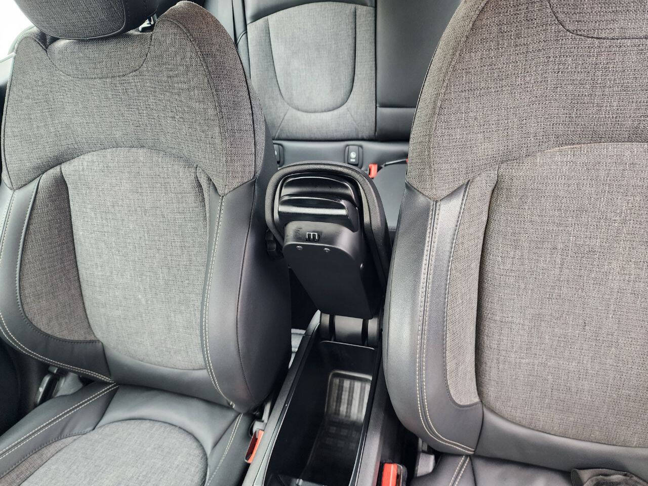 Used 2016 MINI Cooper Clubman S FWD image 29